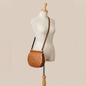 Elegant Vera Bradley Tan Leather Crossbody Bag